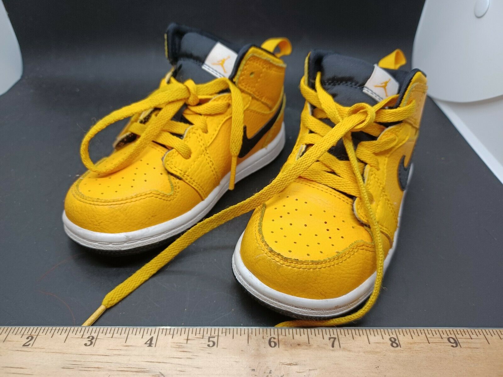 Nike Jordan 1 Mid Yellow Black White TD Toddler Size 8c Mid Shoes 640735-700
