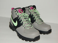 Nike Manoa Leather SE Shoes / Boots CW7360-002 Size 7 Men = Size 8.5 Women Grey