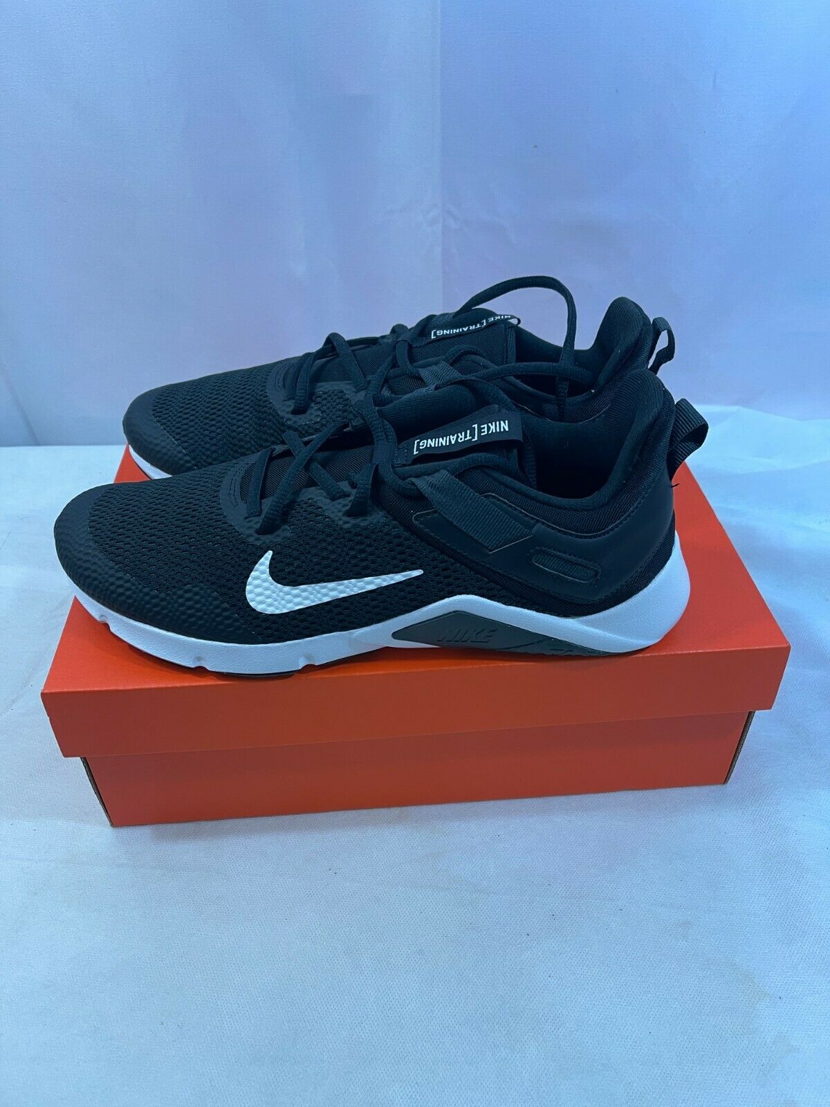 Nike Men's Legend Essential Running Training Shoes Black/White New Size 10