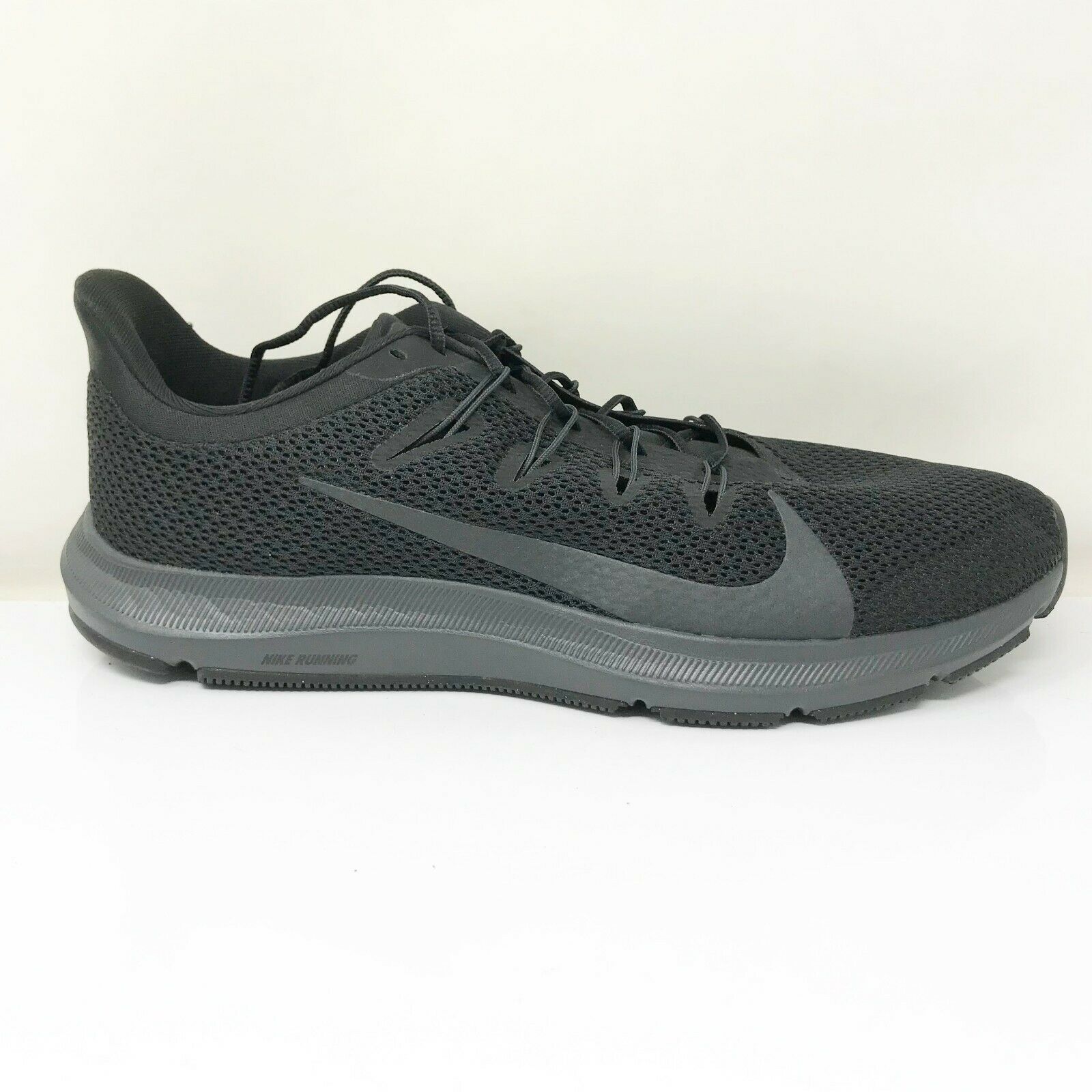 Nike Mens Quest 2 CI3801-003 Black Running Shoes Sneakers Size 11.5