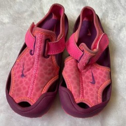 Nike Shoes | 2$13 Nike Pink And Purple Water Shoes Toddler Size 9 | Color: Pink/Purple | Size: 9g
