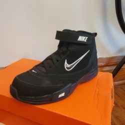 Nike Shoes | Gym Shoes Nike | Color: Black | Size: 4.5