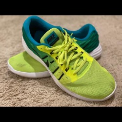 Nike Shoes | Mens Nike Shoes Size 13 | Color: Green/Yellow | Size: 13