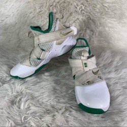 Nike Shoes | Nike James Lebron Soldier Xii Aa1352-100 Sneakers Shoes Youth Boys Size Us 6y | Color: Green/White | Size: 6b