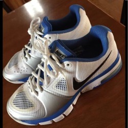 Nike Shoes | Nike Max Air Volleyball Shoes Size 5.5 | Color: Blue/White | Size: 5.5