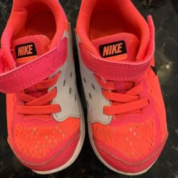 Nike Shoes | Toddler Girls Nike Sneakers | Color: Orange/Pink | Size: 7bb