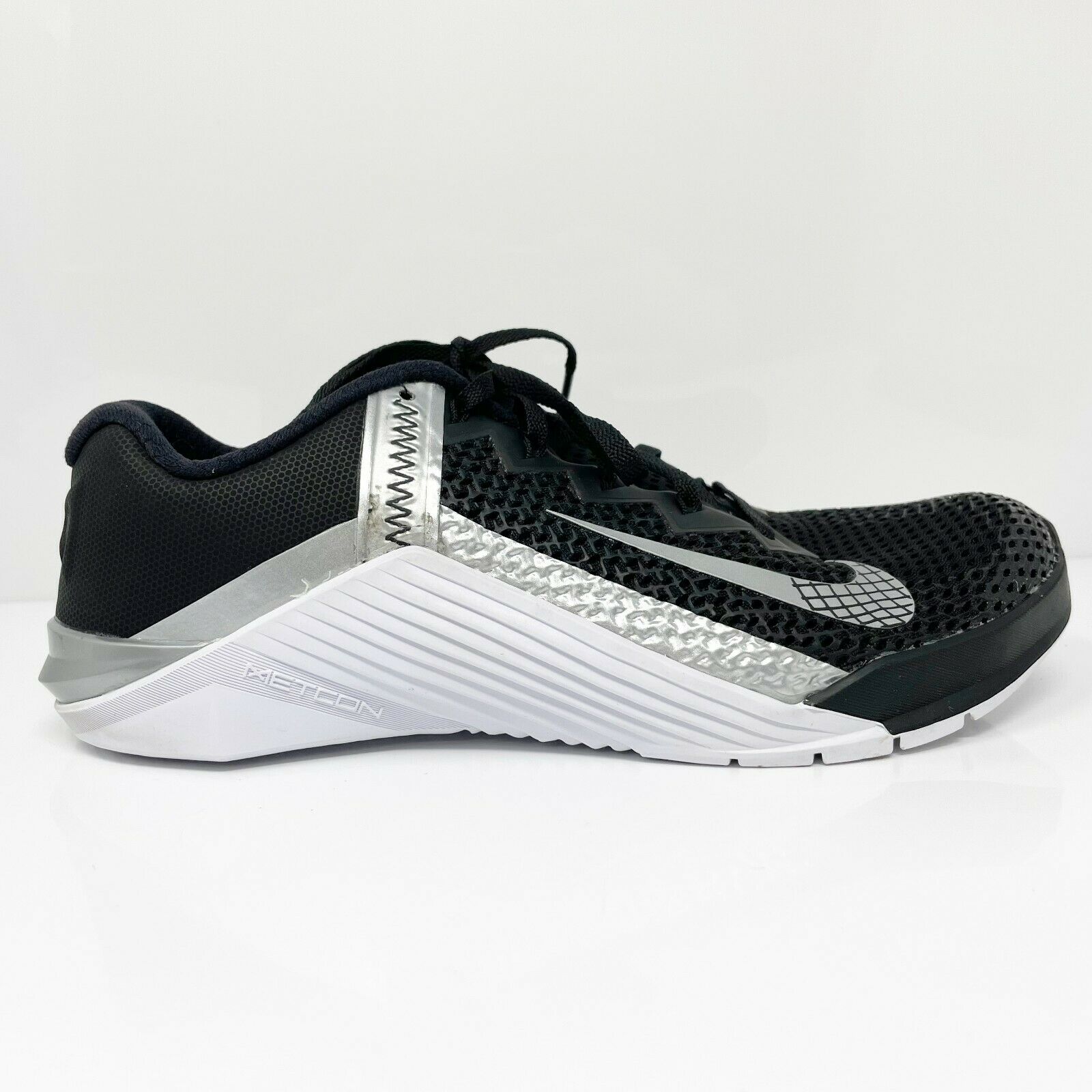 Nike Womens Metcon 6 AT3160-010 Black White Running Shoes Sneakers Size 8.5